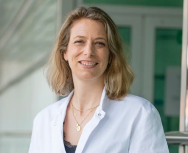 Dr Julie Laroche - Chirurgie Maxillo-Faciale et Chirurgie Réparatrice et Esthétique de la face à Toulouse.